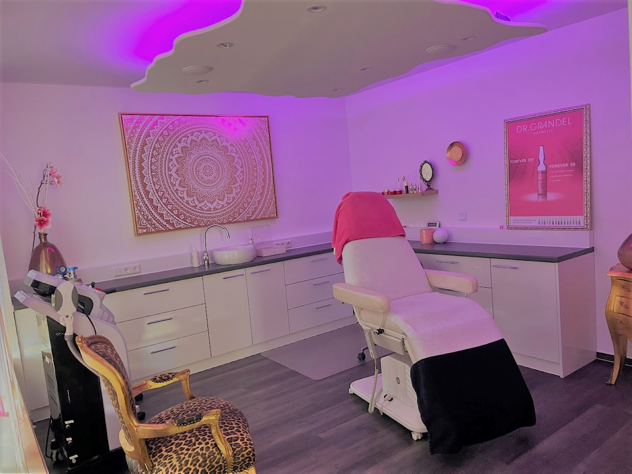 Einrichtung des Instituts Beauty Moments